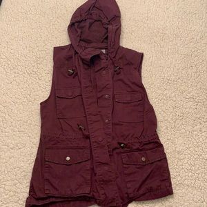Plum hooded vest